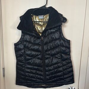Columbia Women's Black Puffer Vest